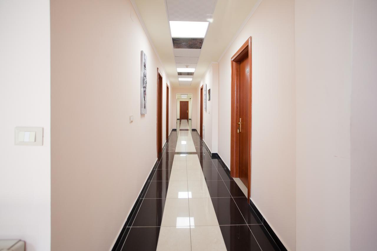 Orchidea Hotel Tirana Exterior photo